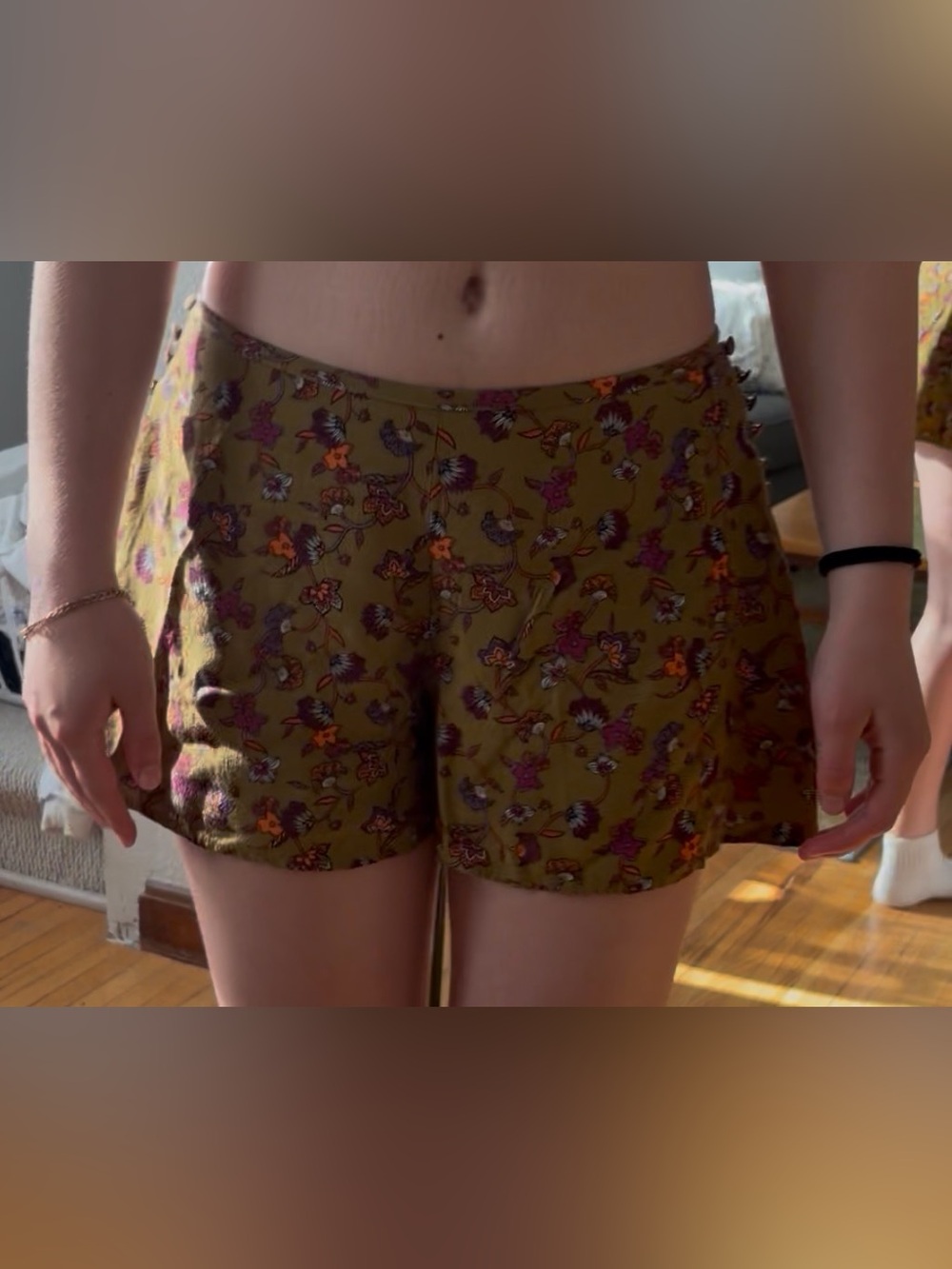 Kimchi Blue Floral Shorts shorts / Urban Outfitters